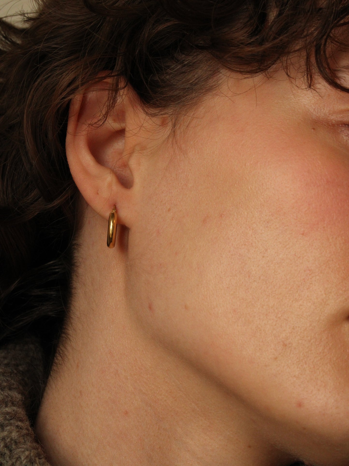Round Everyday Hoops, 18k