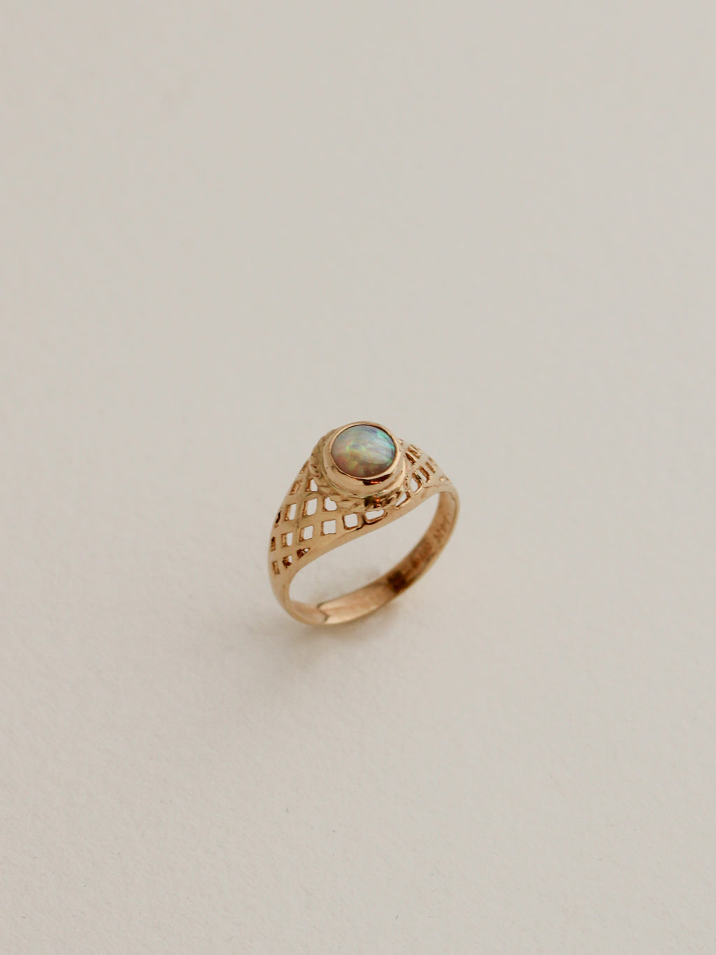 14k Woven Opal Signet