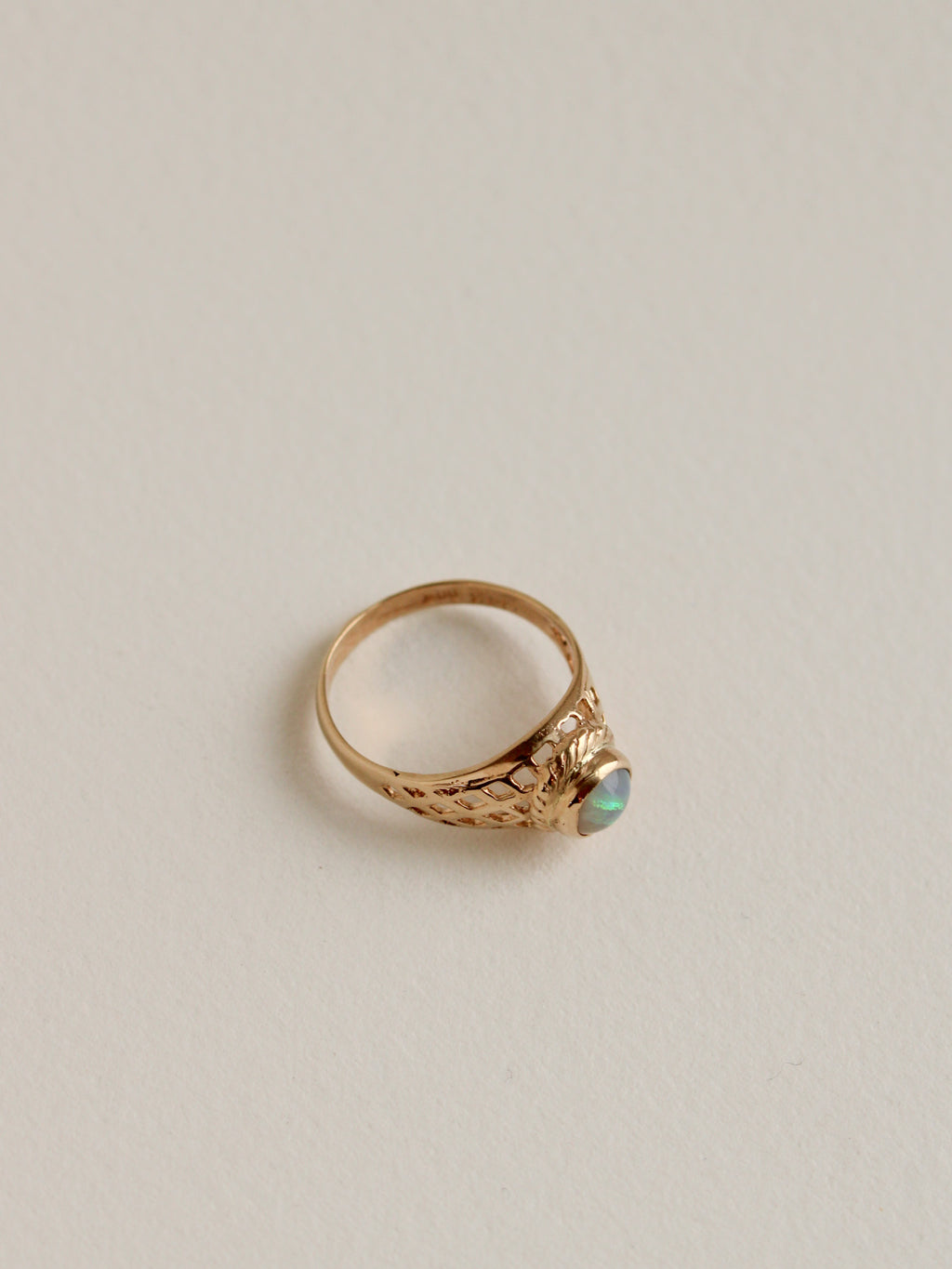 14k Woven Opal Signet