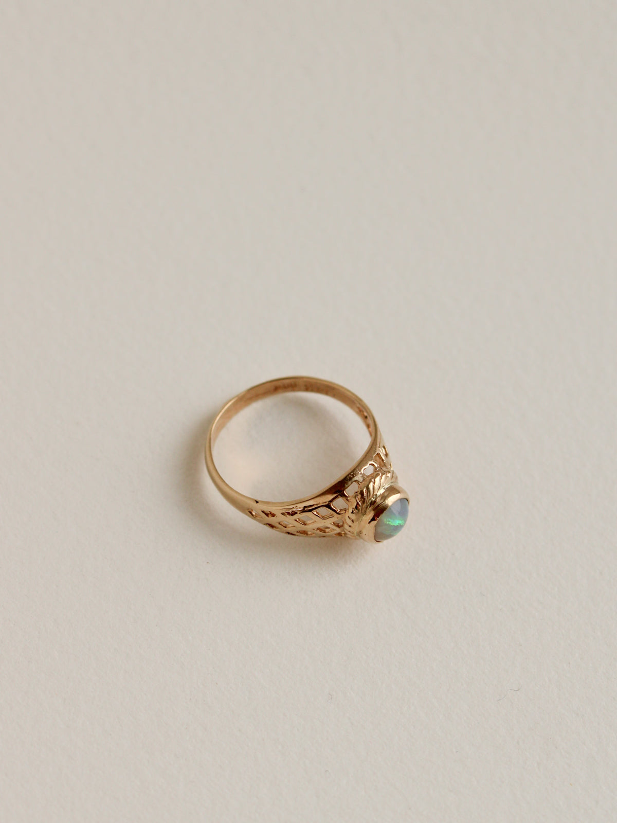 14k Woven Opal Signet