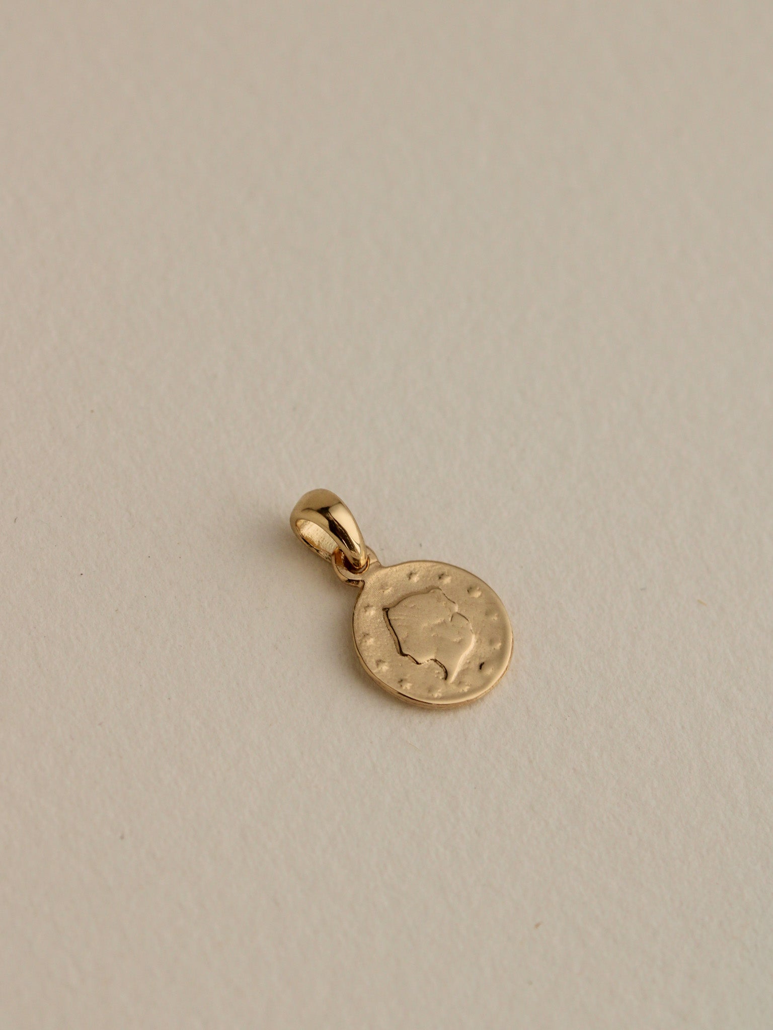 Phia Charm
