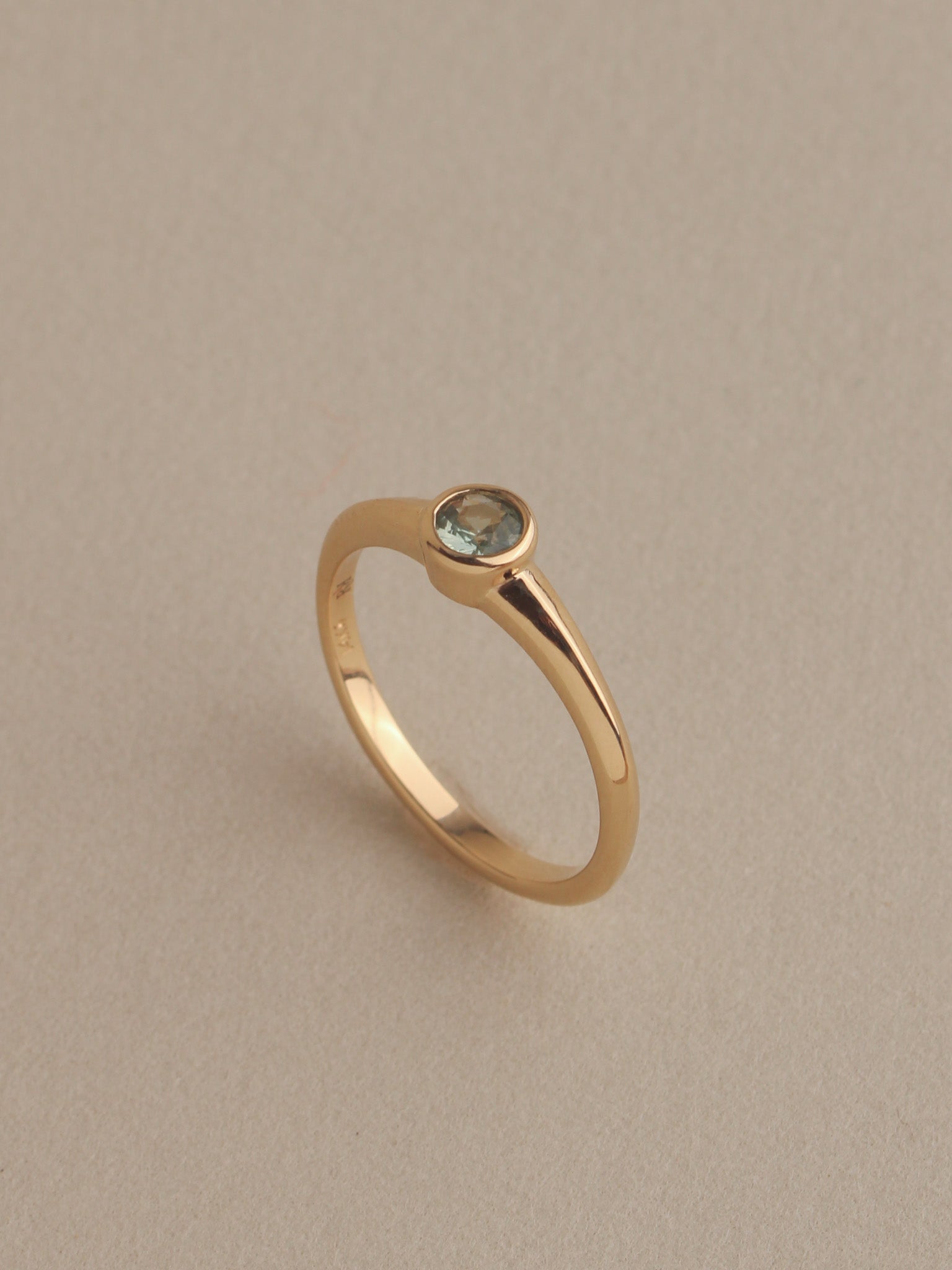 Green Sapphire in 14k Yellow