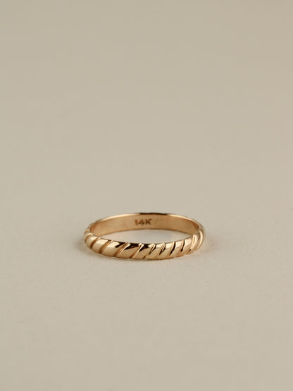 Half Round Rope Ring, 14k