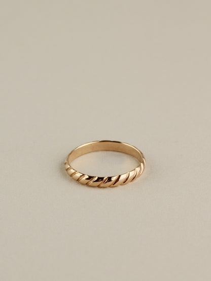 Half Round Rope Ring, 14k