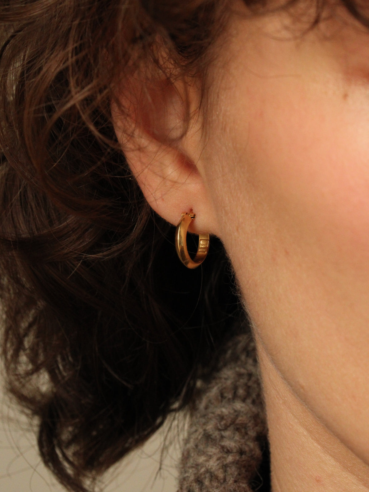 Knife Edge Hoops