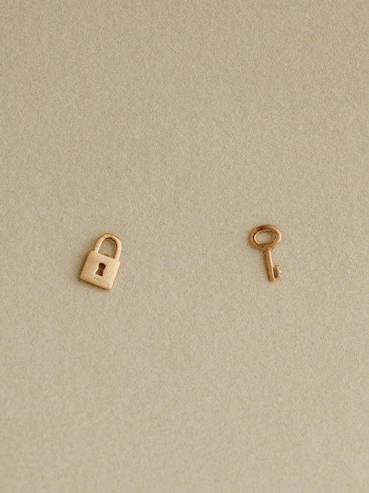 Lock & Key Studs, 14k