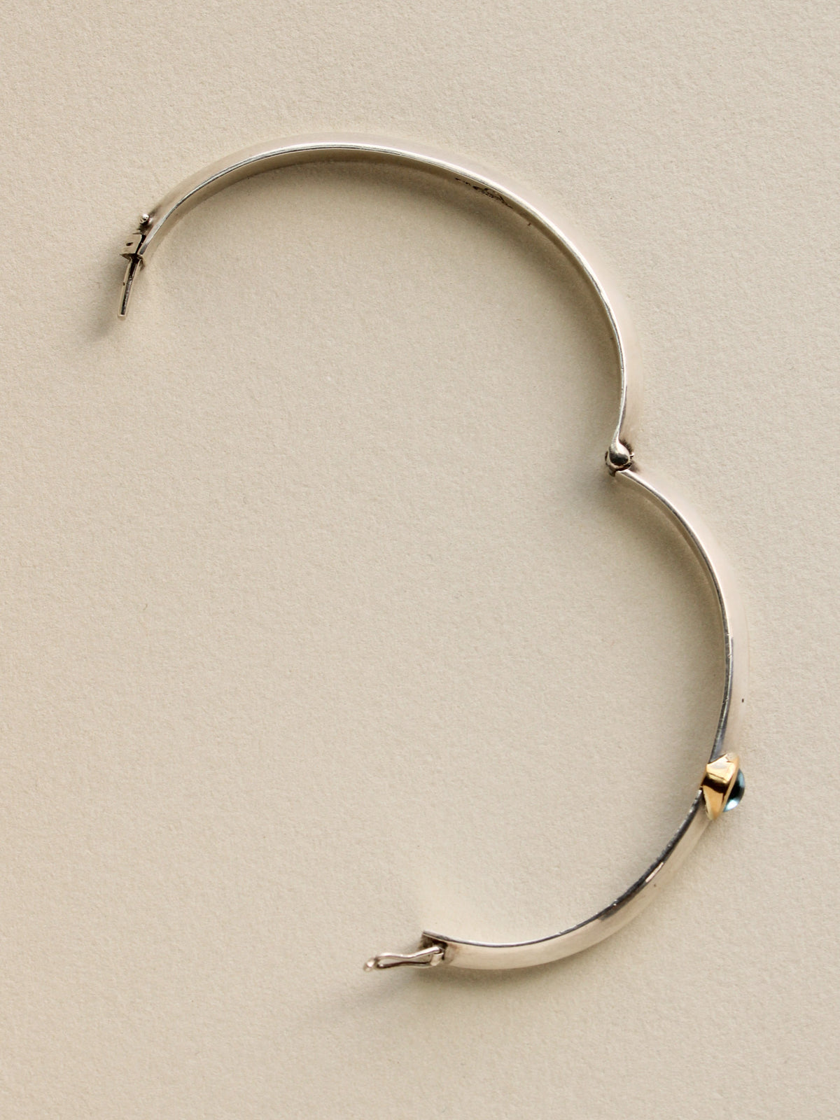 Hinged Sterling Bangle with Aquamarine in 18k