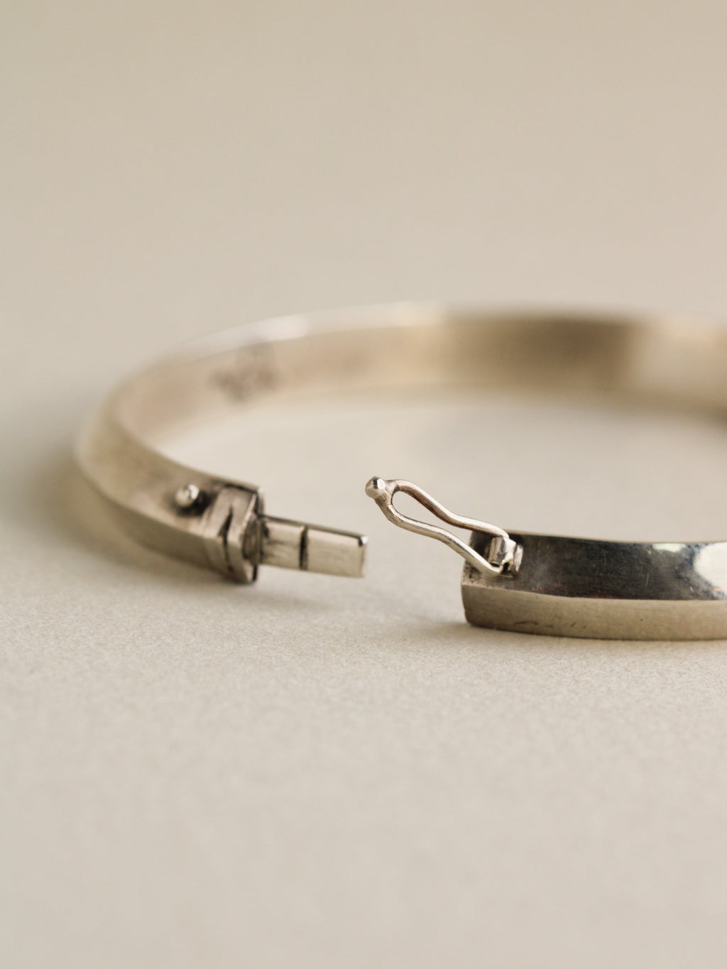 Hinged Sterling Bangle with Aquamarine in 18k