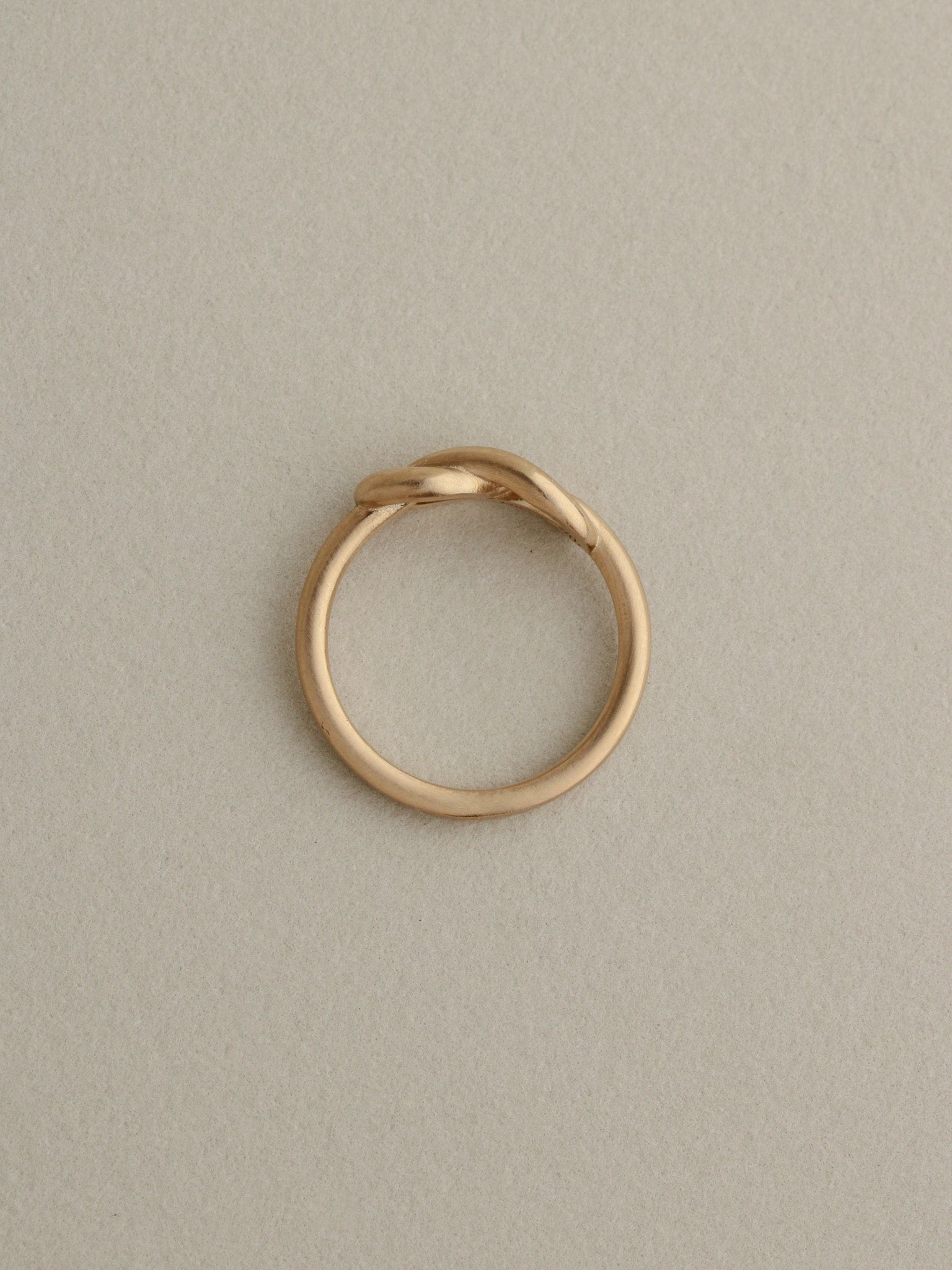 Figure Eight Ring