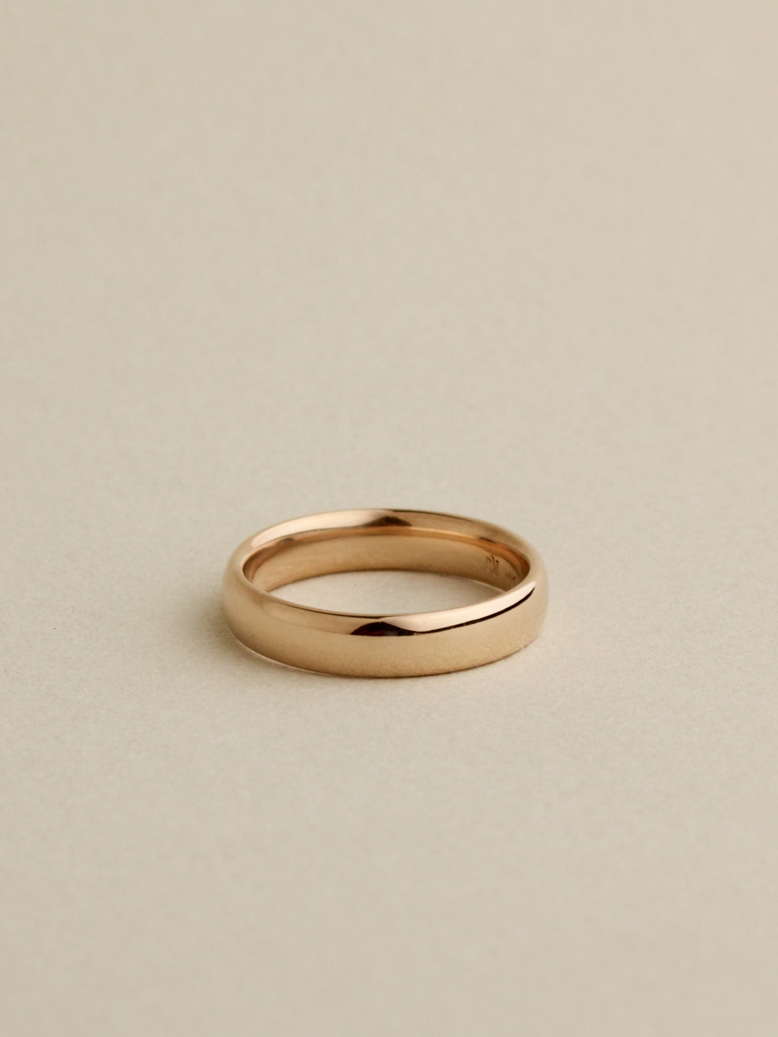 Oval Band