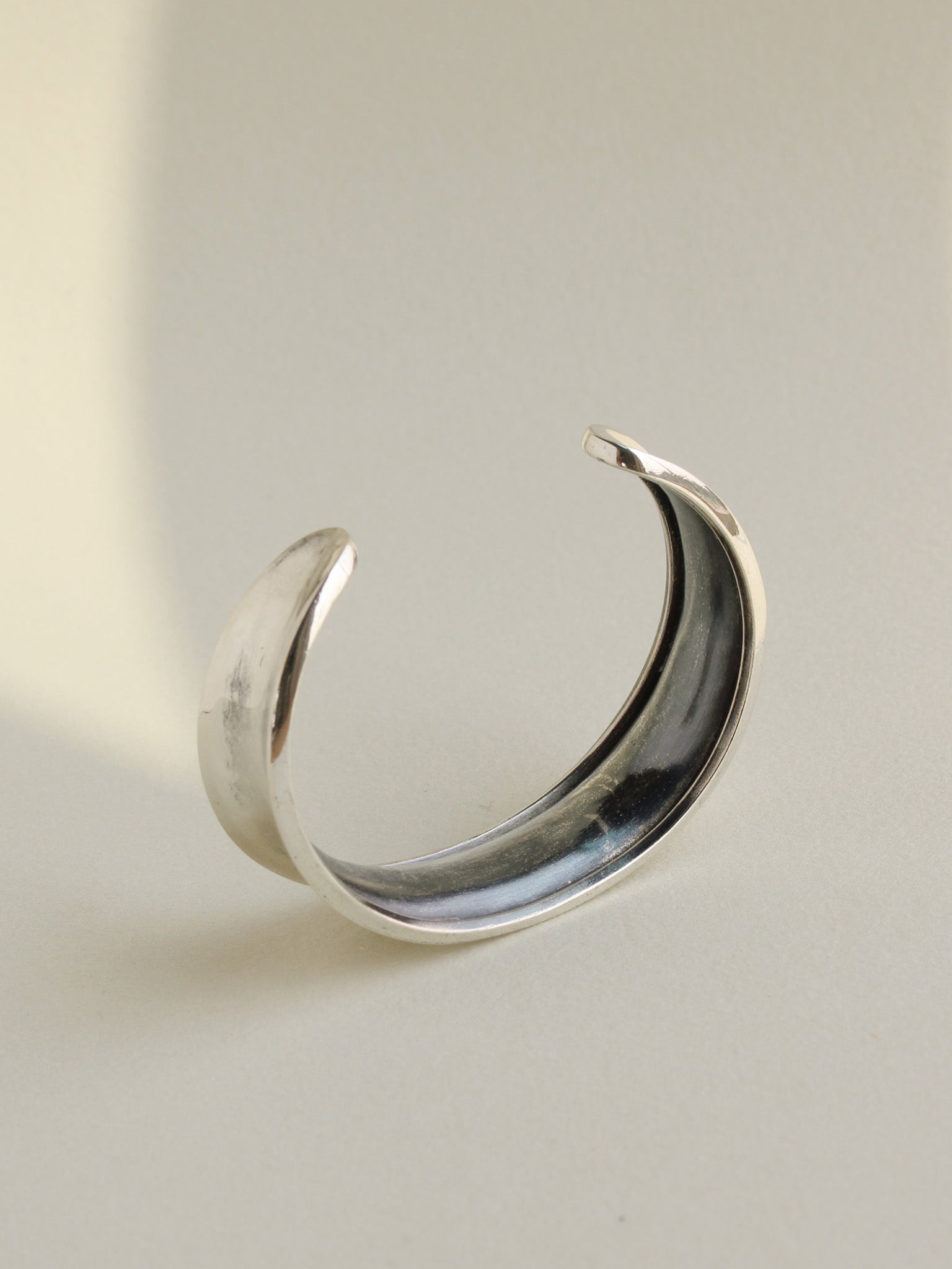 Fluted Cuff