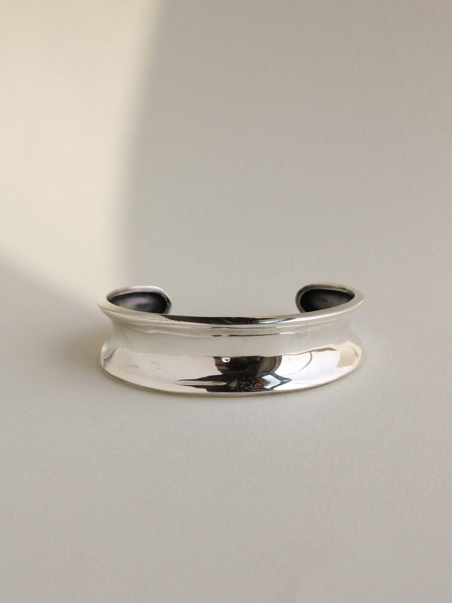 Fluted Cuff