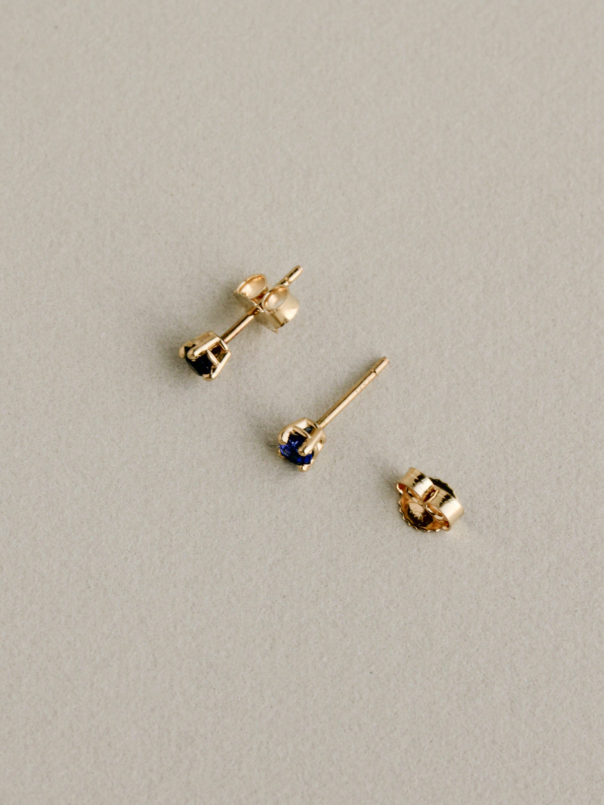 14k Sapphire Studs