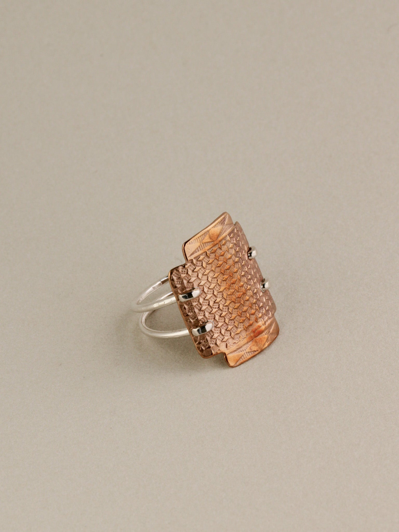 Nefertiti Ring seconds