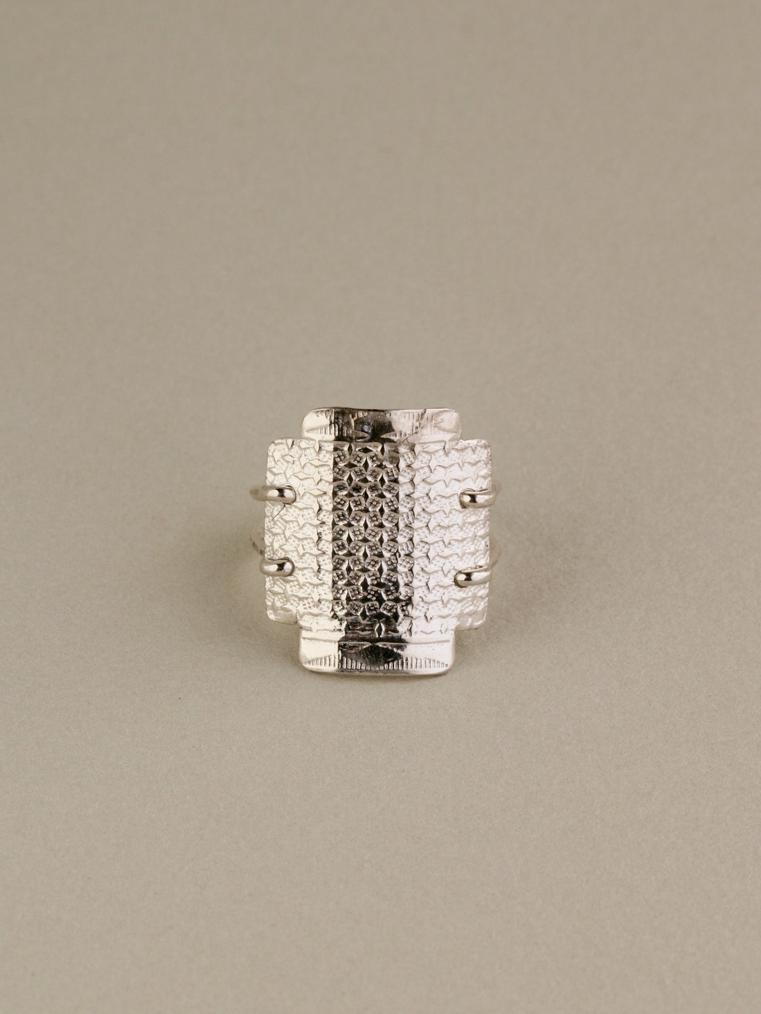 Nefertiti Ring seconds