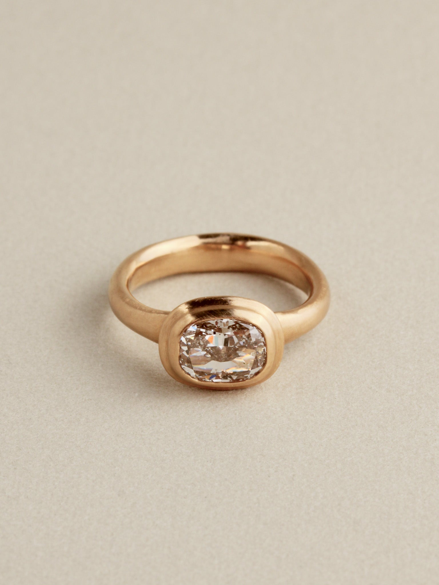 The Relic Ring | Cushion in 18k Yellow
