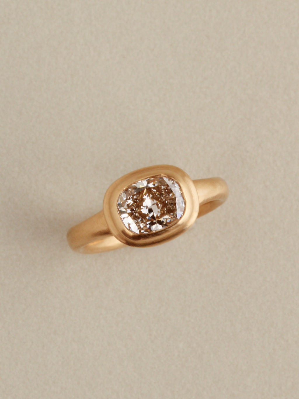 The Relic Ring | Cushion in 18k Yellow
