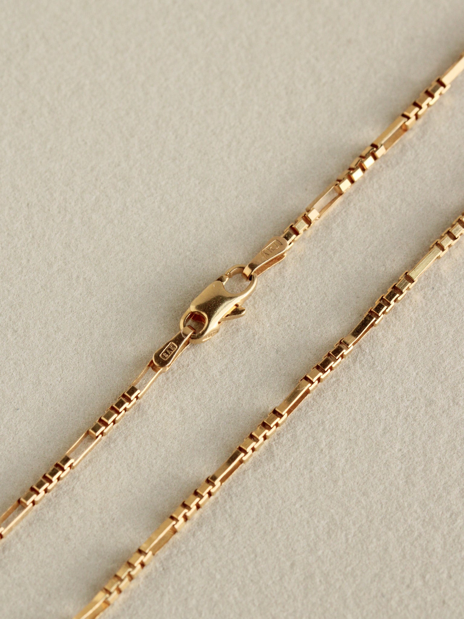 Italian Figaro Box Chain, 16"