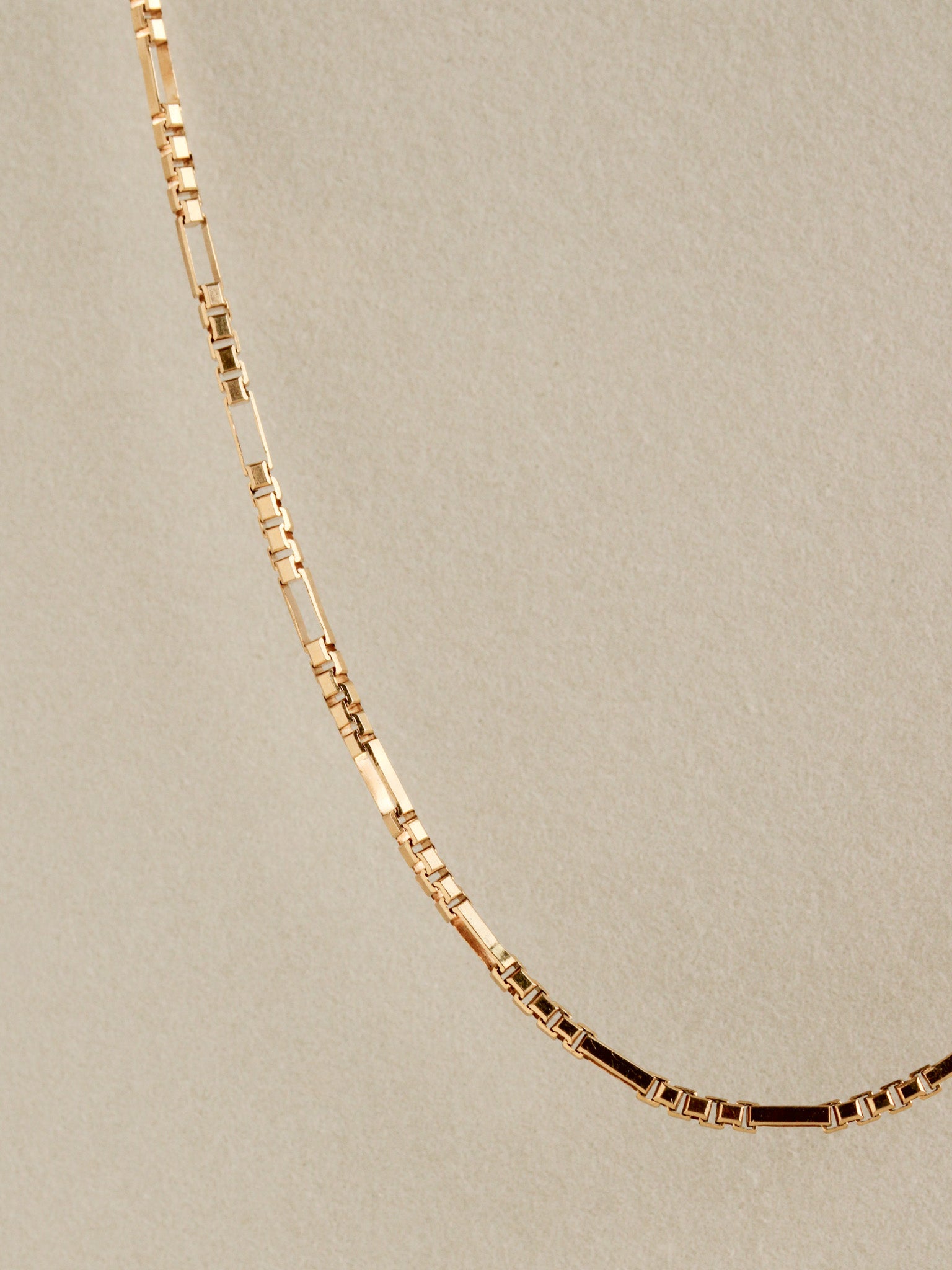 Italian Figaro Box Chain, 16"