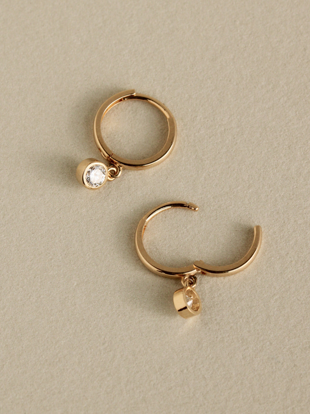 Diamond Drop Clicker Hoops