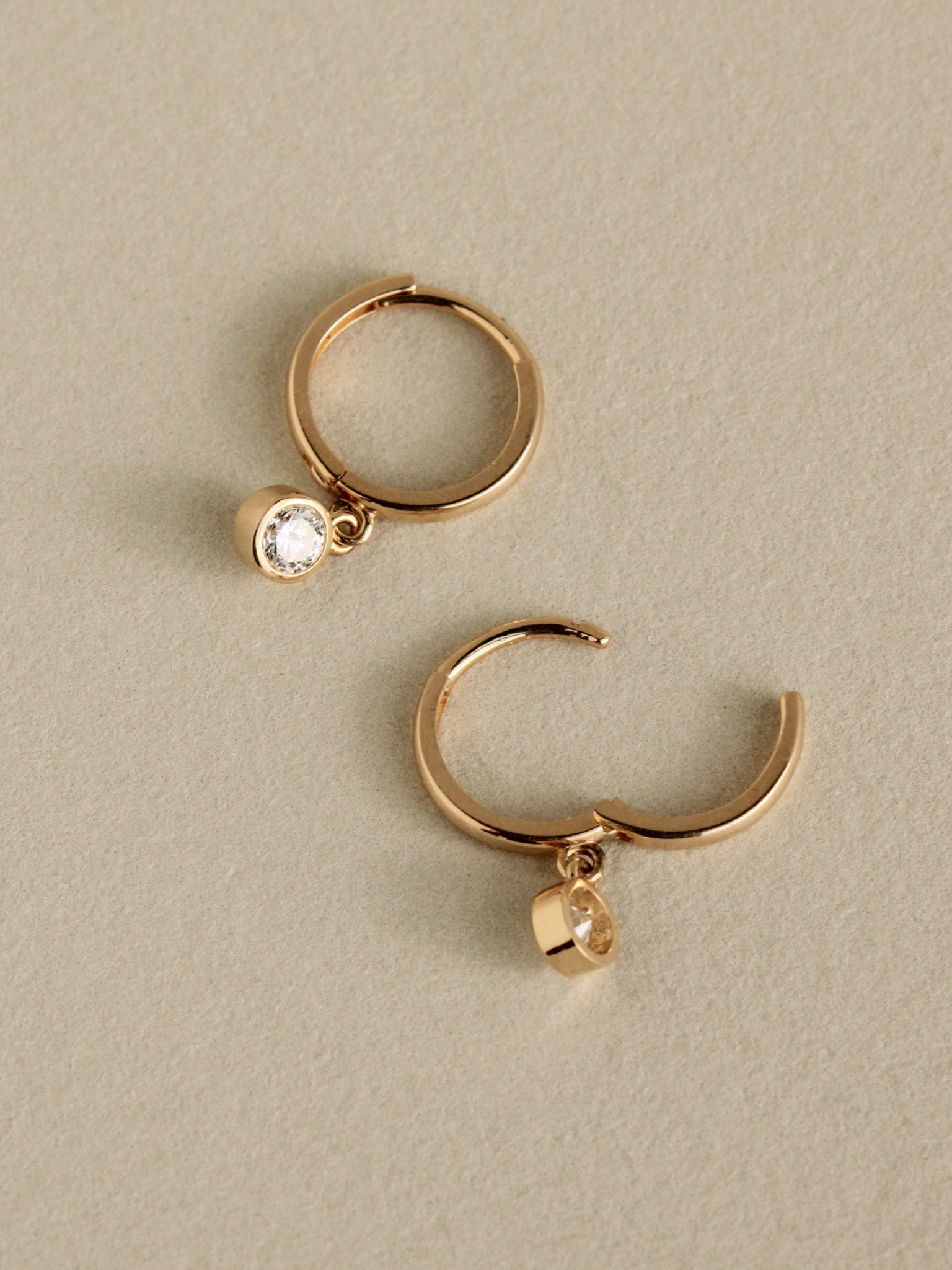 Diamond Drop Clicker Hoops