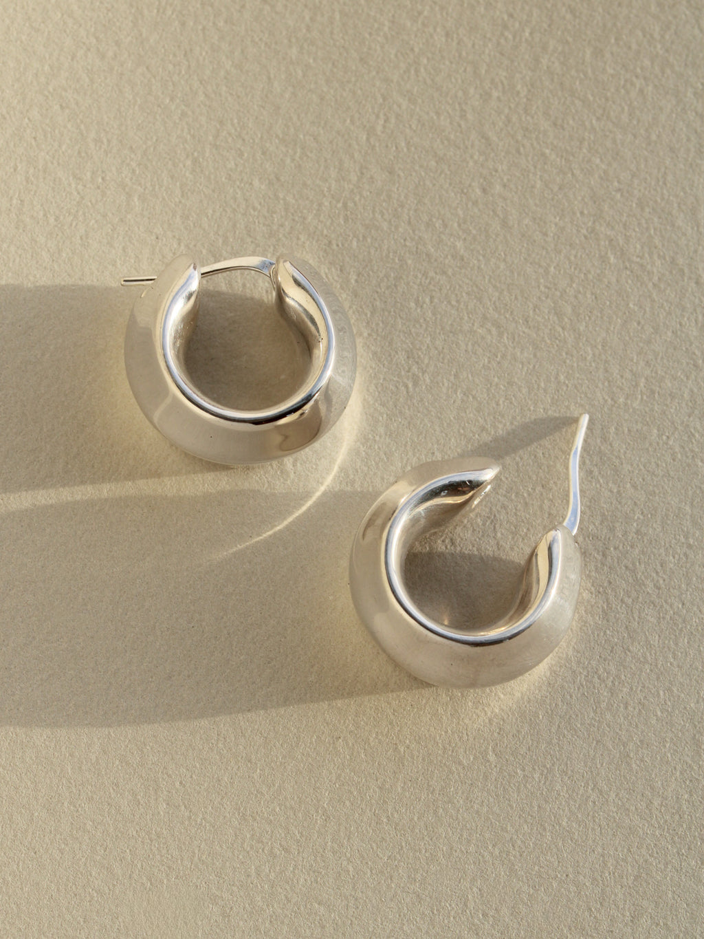 Knife Edge Dome Hoops