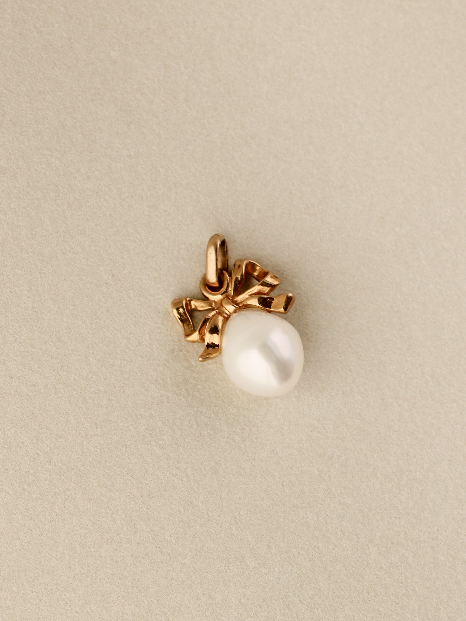Bow & Pearl Charm
