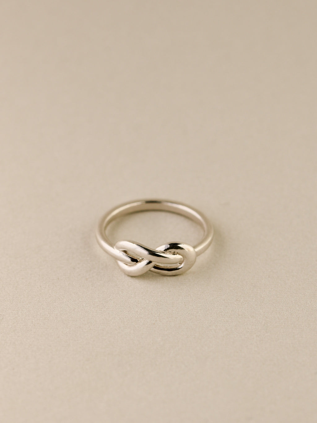 Figure Eight Ring