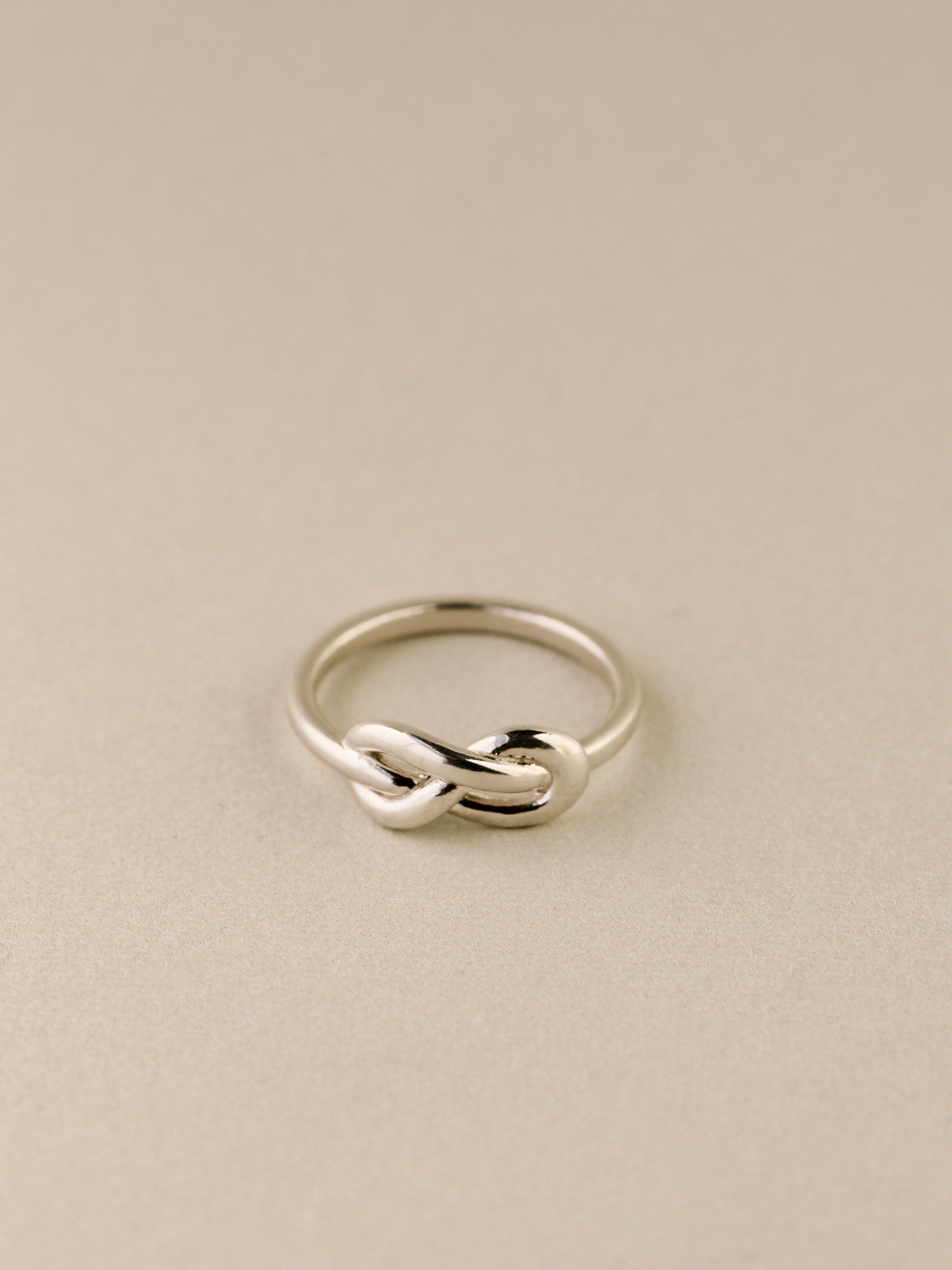 Figure Eight Ring