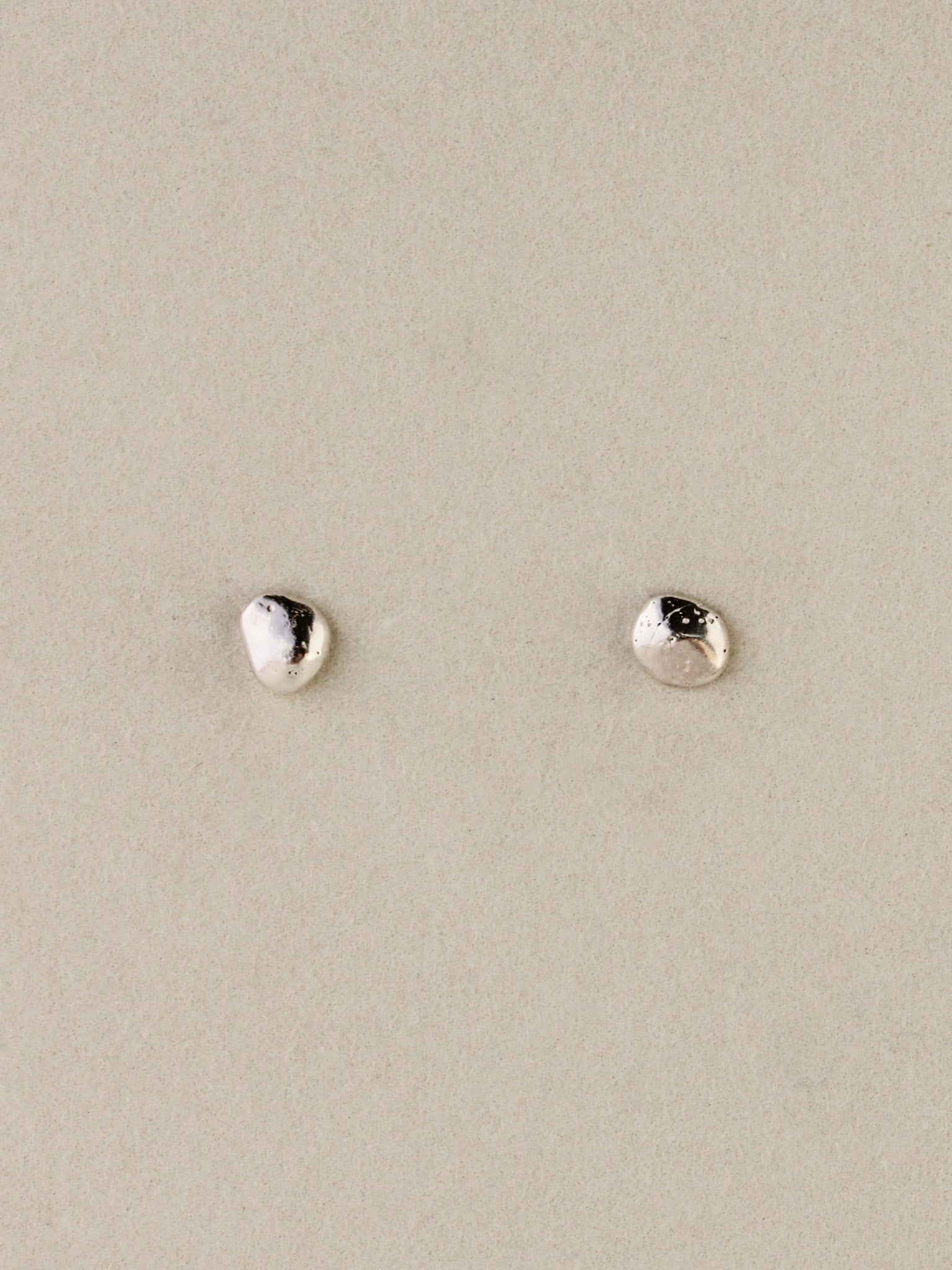 Pebble Studs