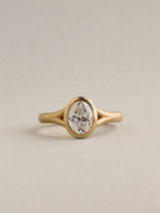 Lucia Solitaire in 18k Yellow