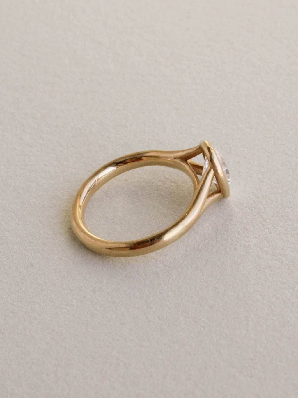 Lucia Solitaire in 18k Yellow