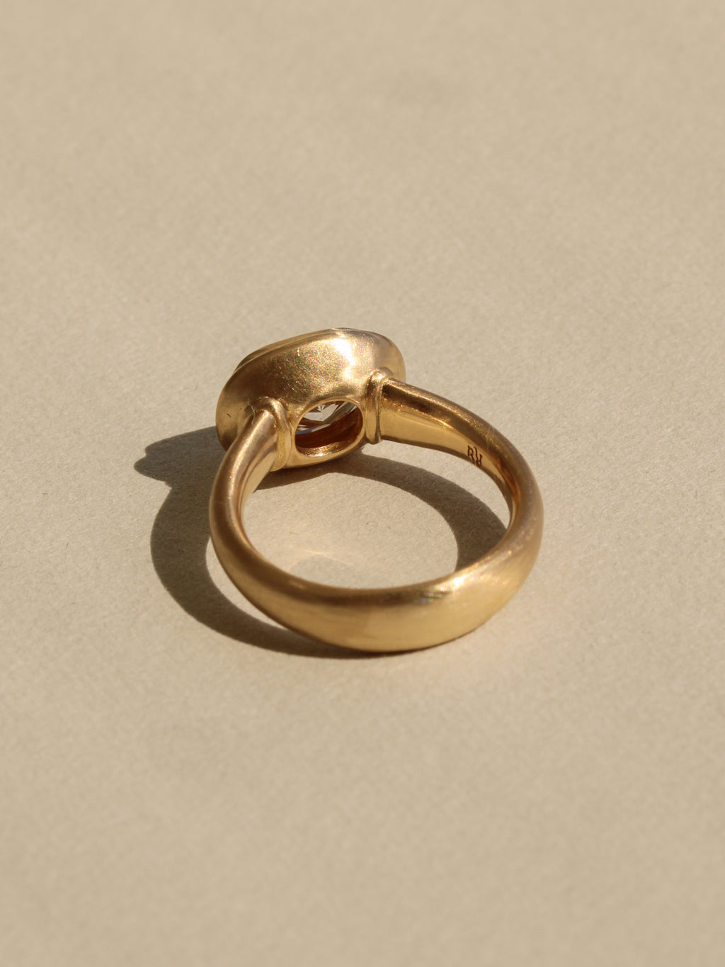 The Relic Ring | Cushion in 18k Yellow