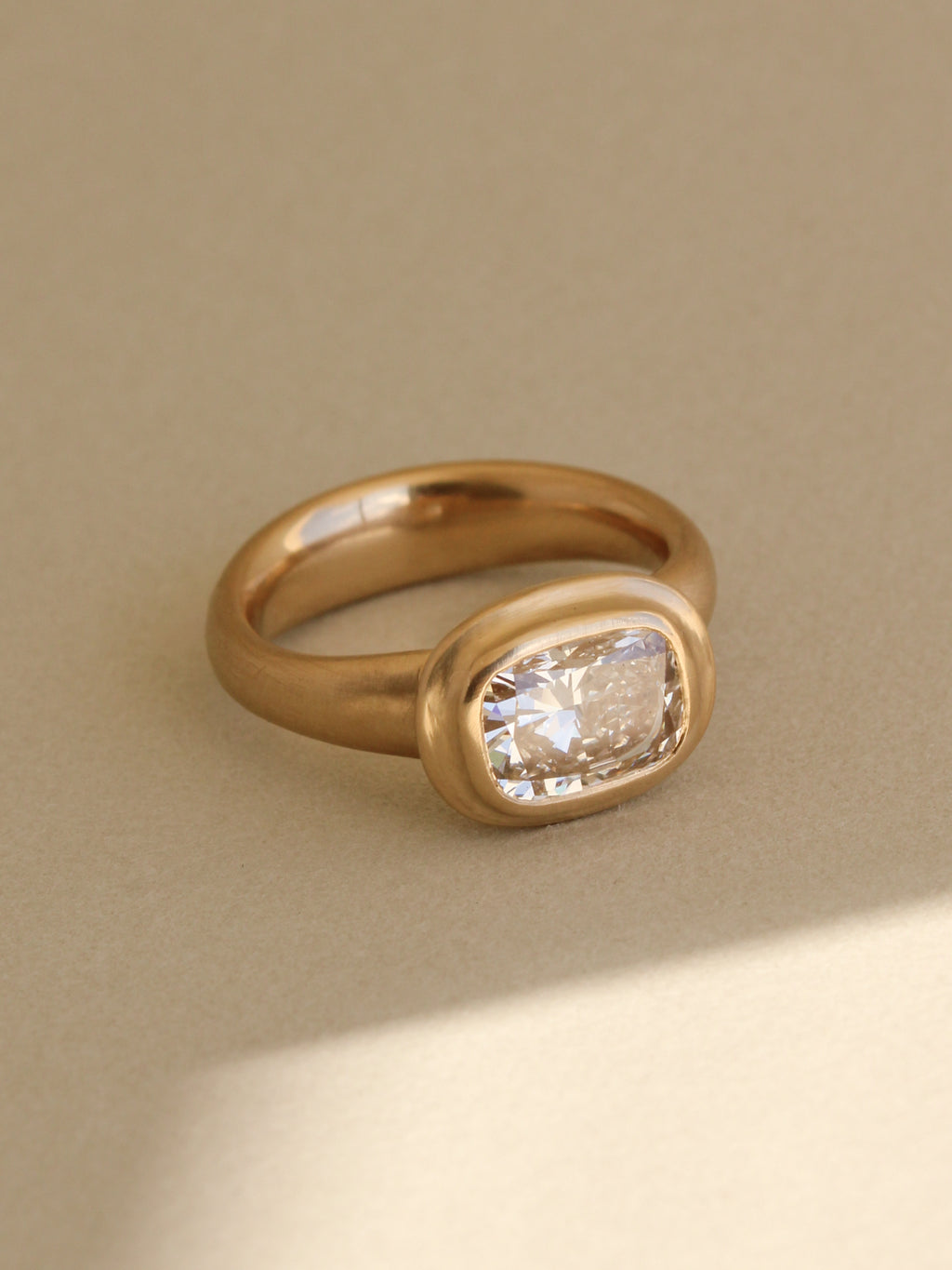 The Relic Ring | Cushion in 18k Yellow