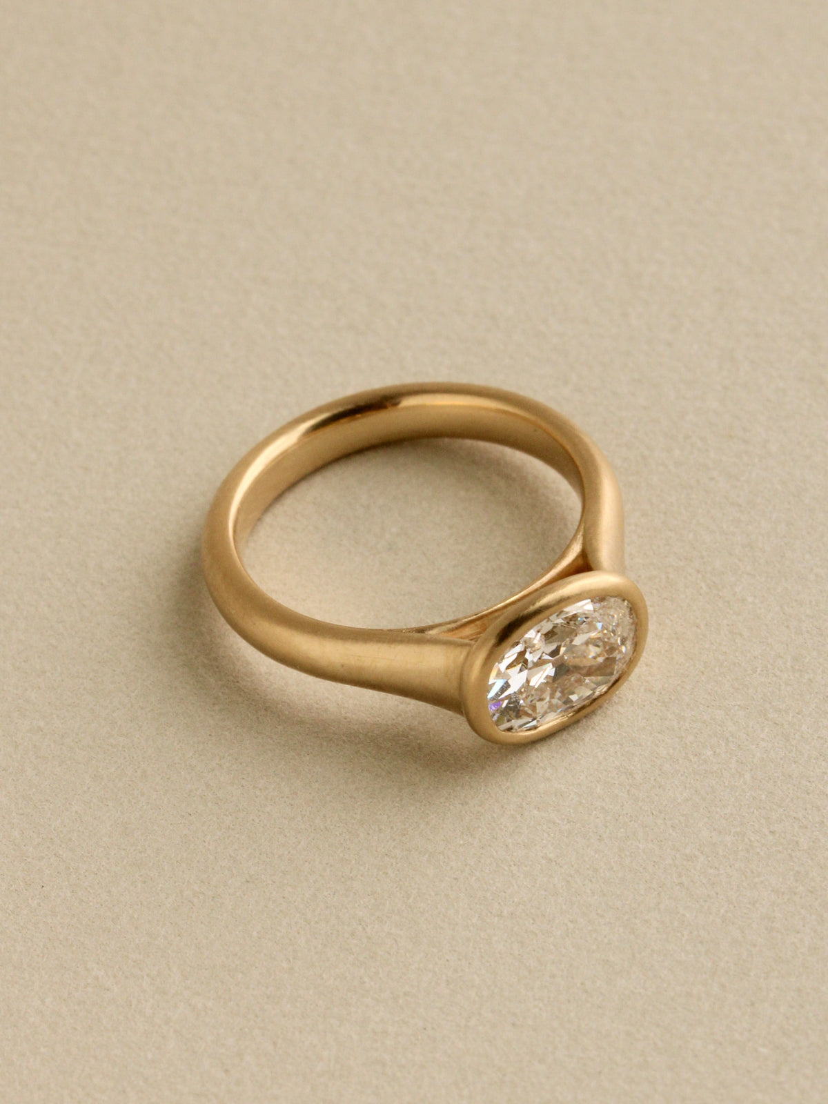 Floating Signet Solitaire