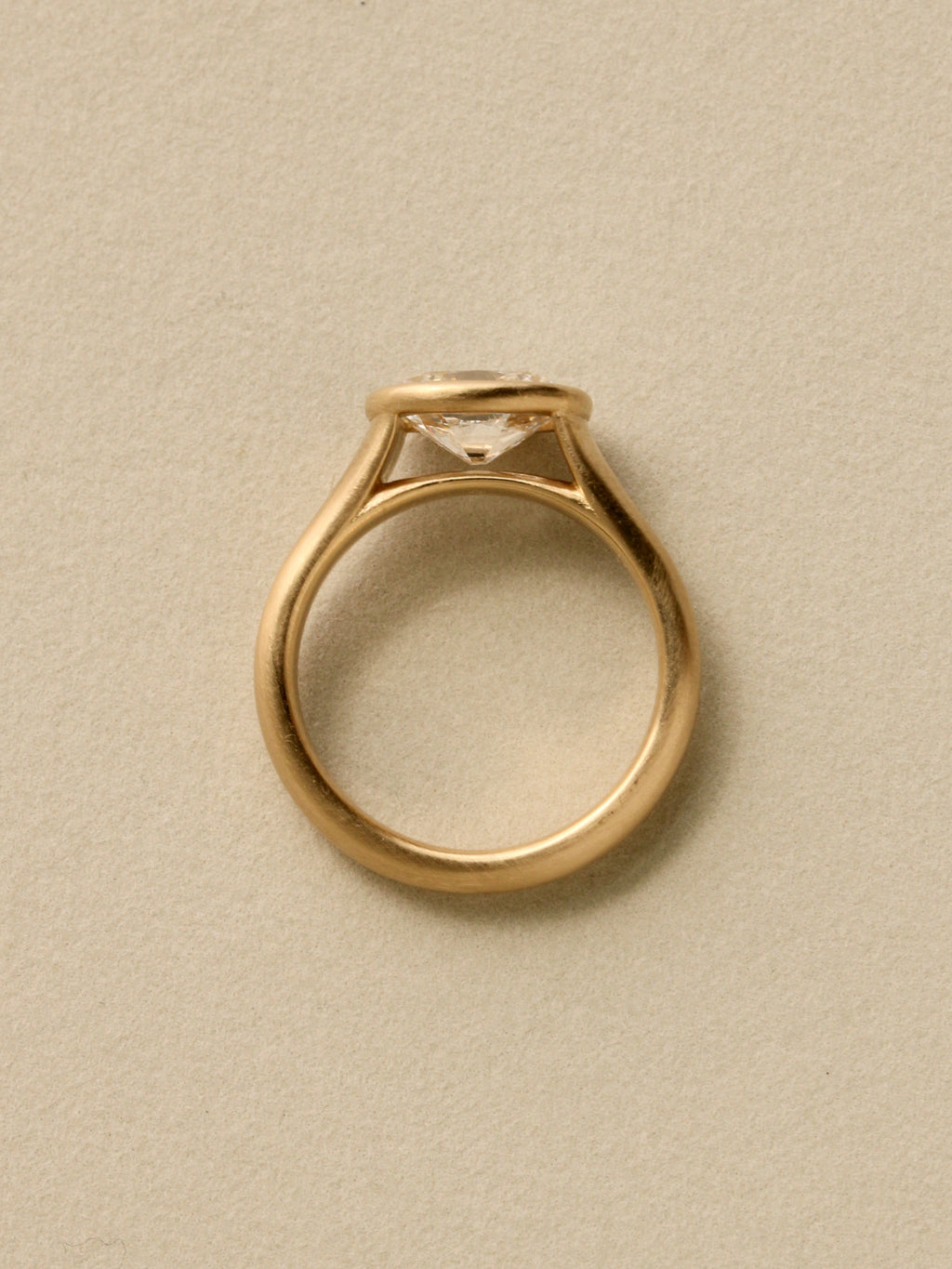 Floating Signet Solitaire