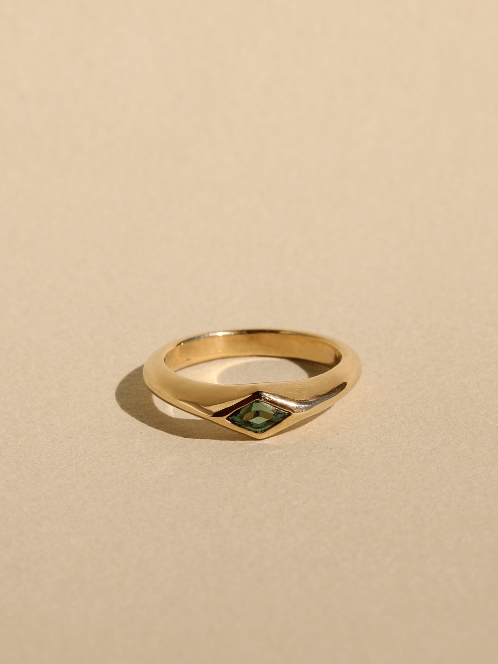 Sculpted Knife's Edge Solitaire