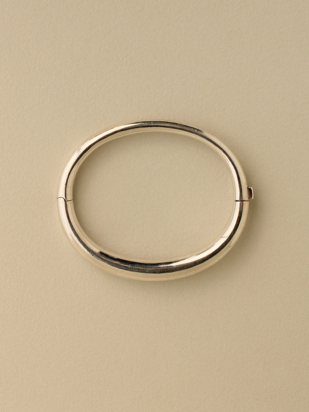 Bayanihan Hinged Bangle