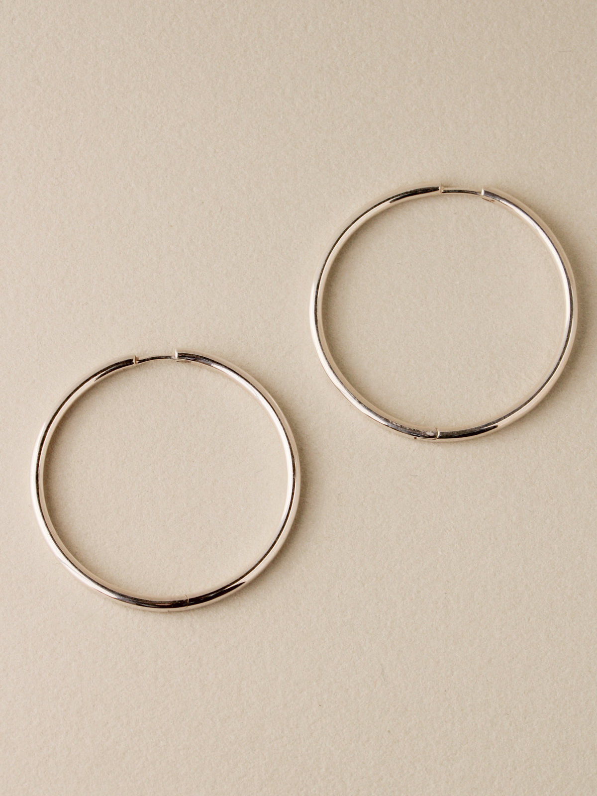 Bold Clicker Hoops