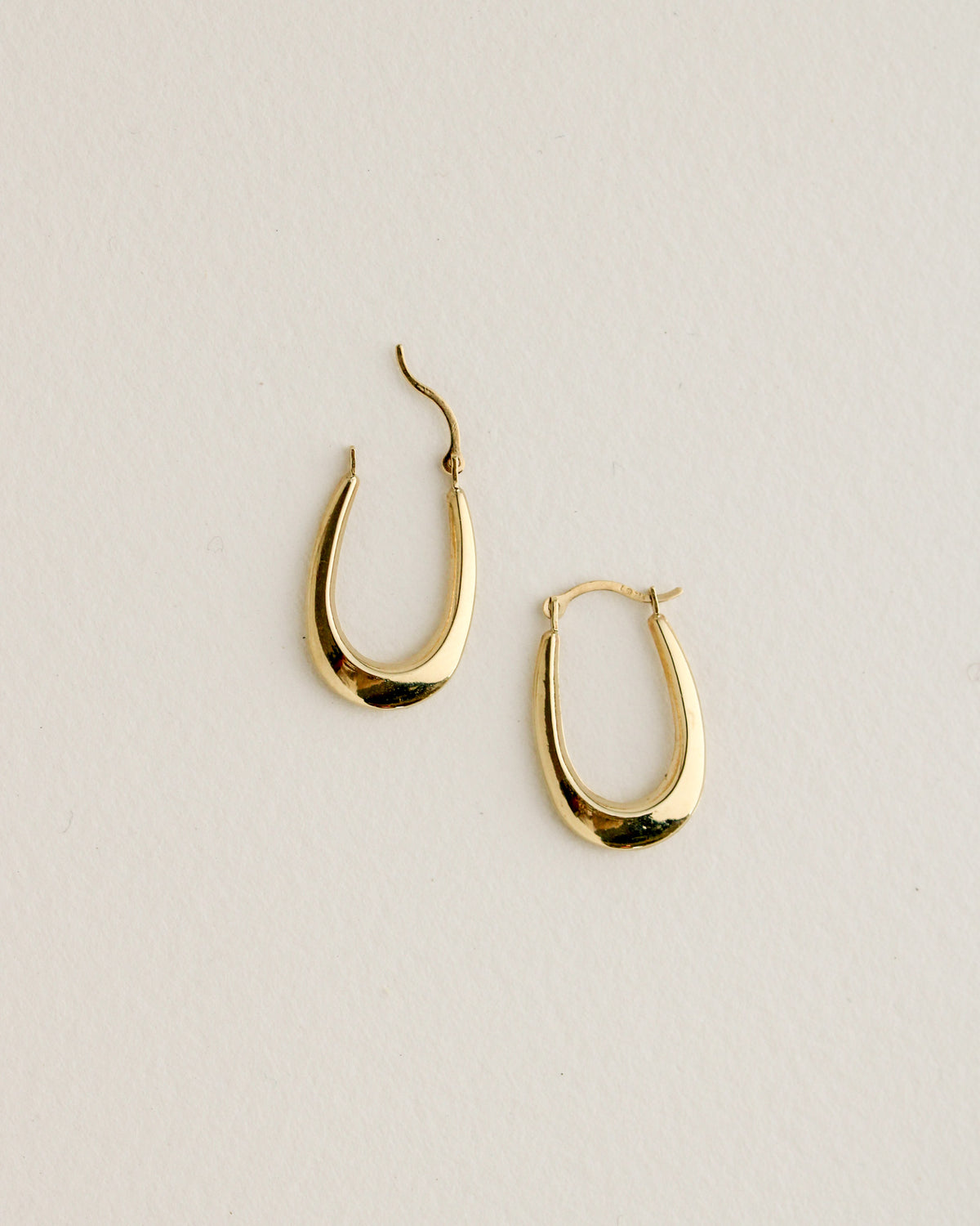 Elongated Clicker Hoops