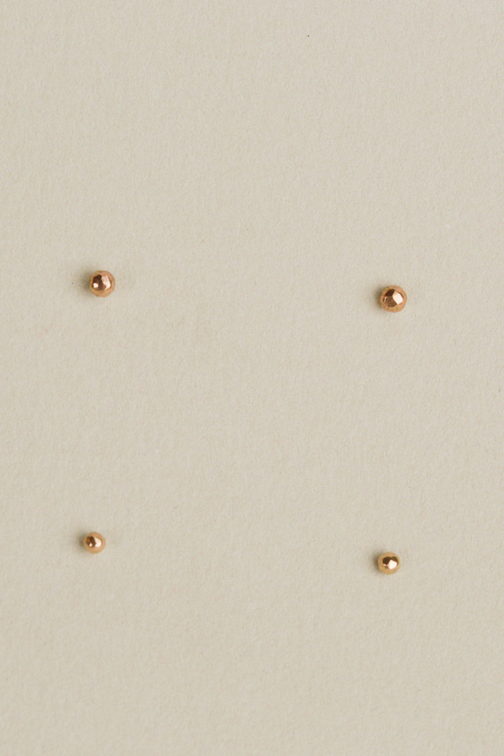 Facet Studs