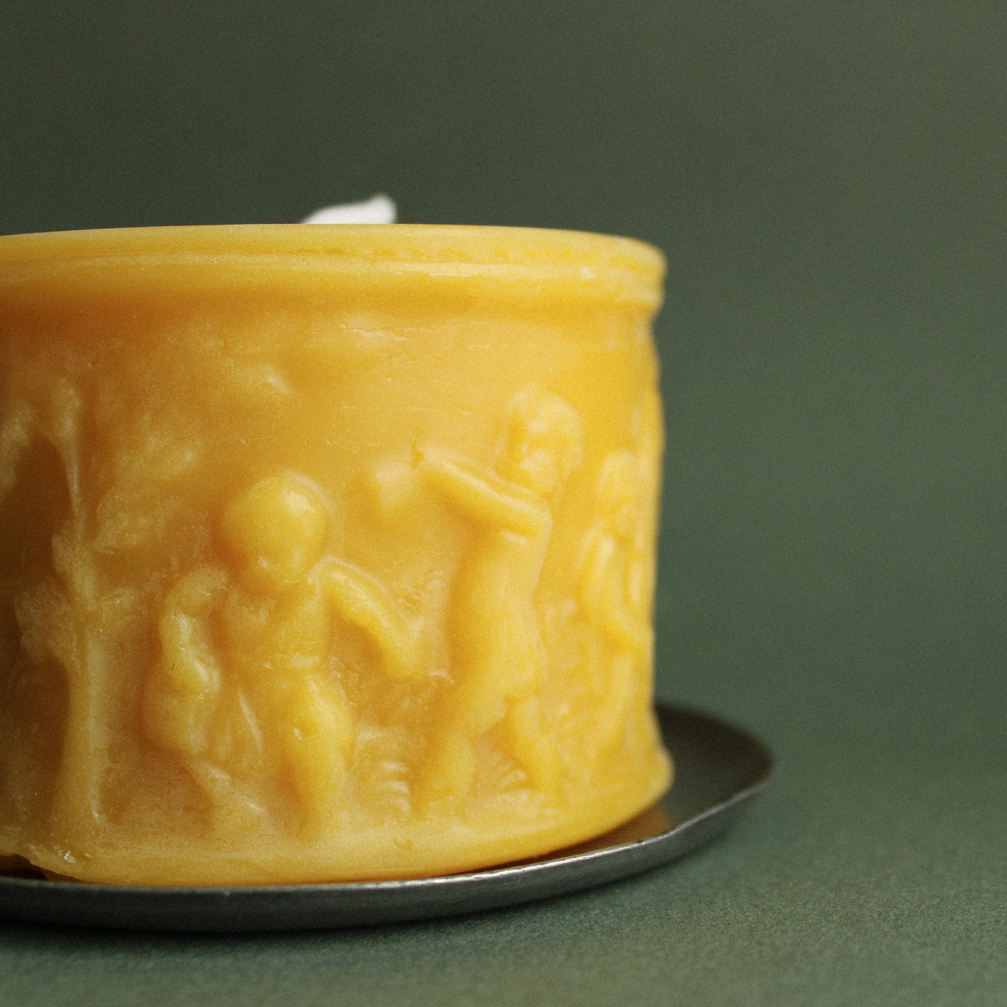 Detailed closeup of the candle texture. 