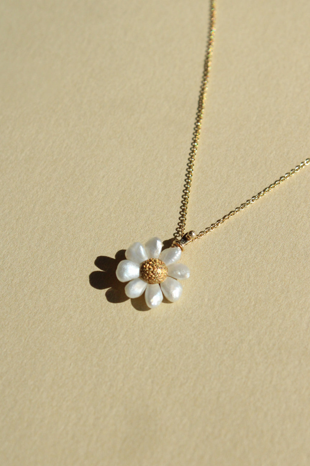 Freshwater Pearl Daisy Pendant