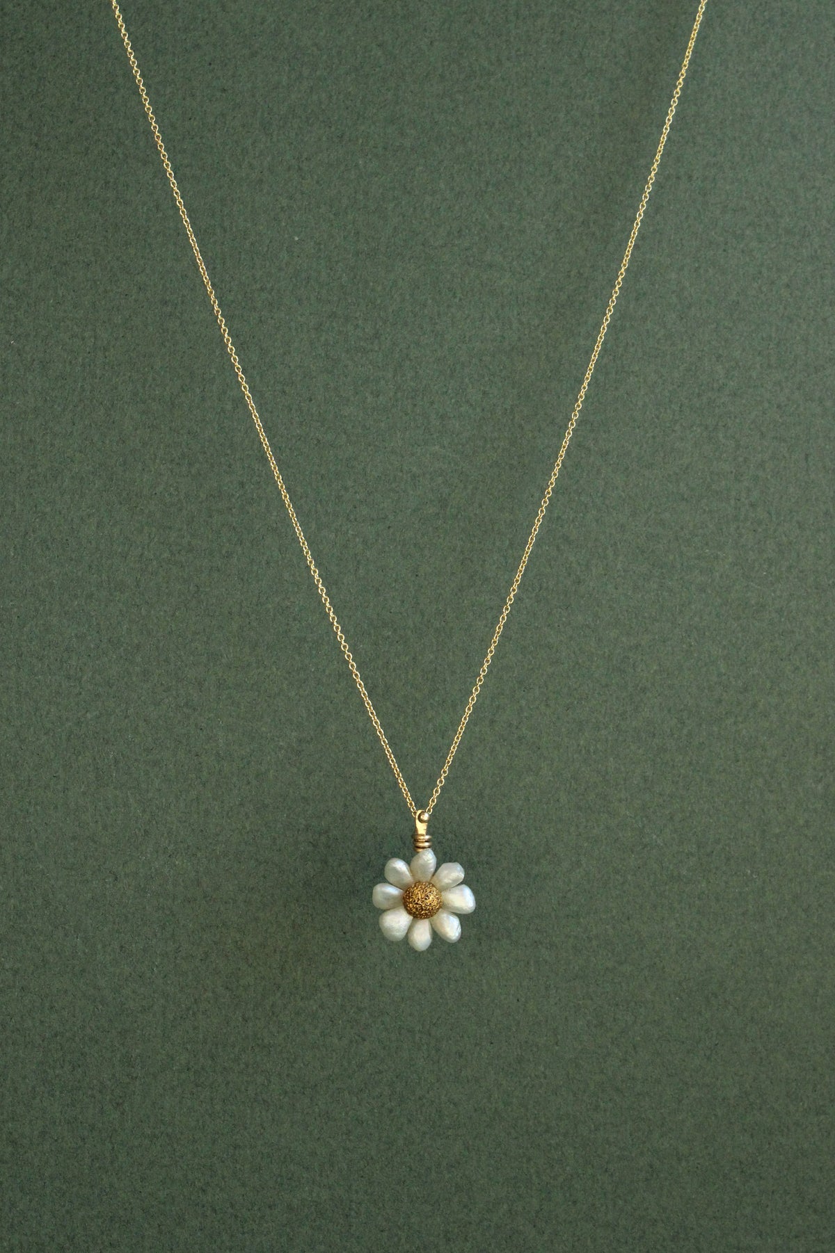 Freshwater Pearl Daisy Pendant