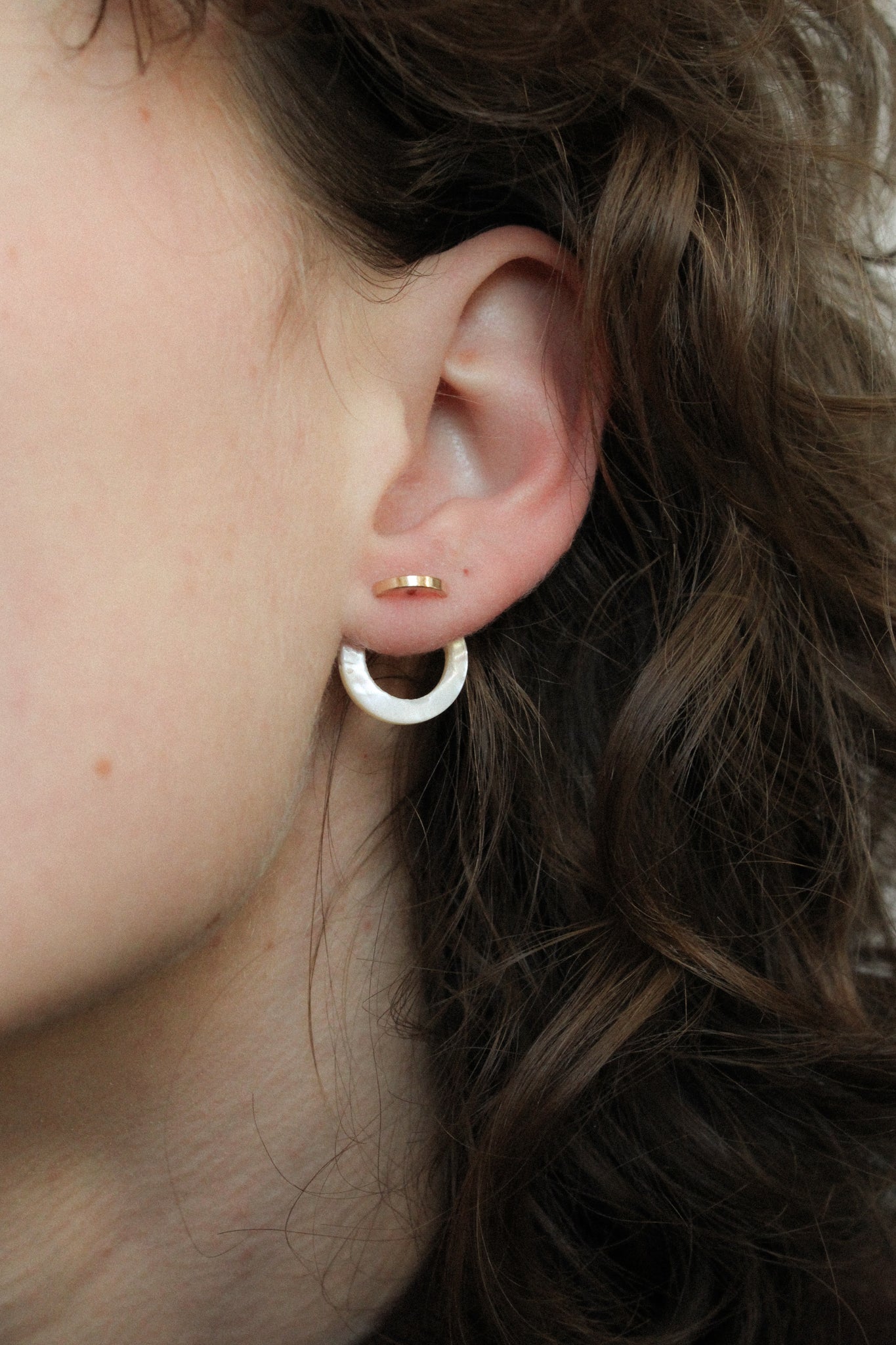Nacre Link Earrings