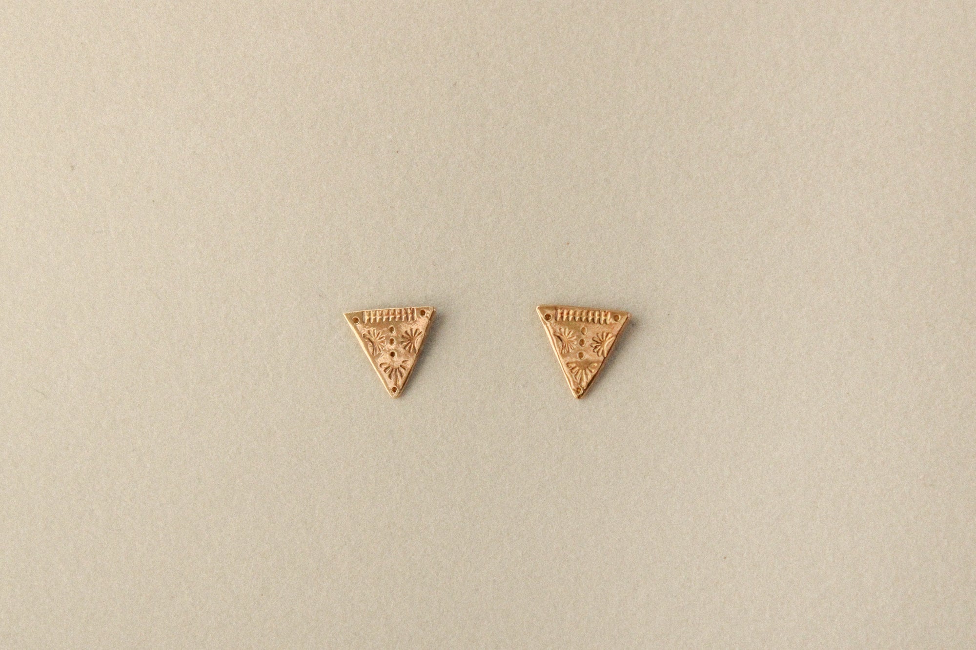 Symétrie Studs