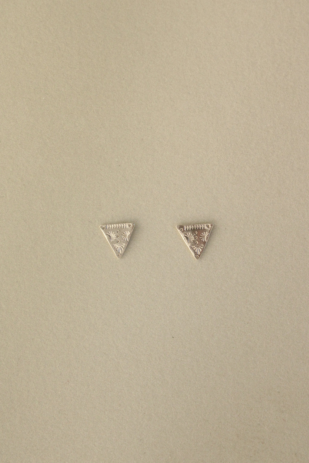Symétrie Studs