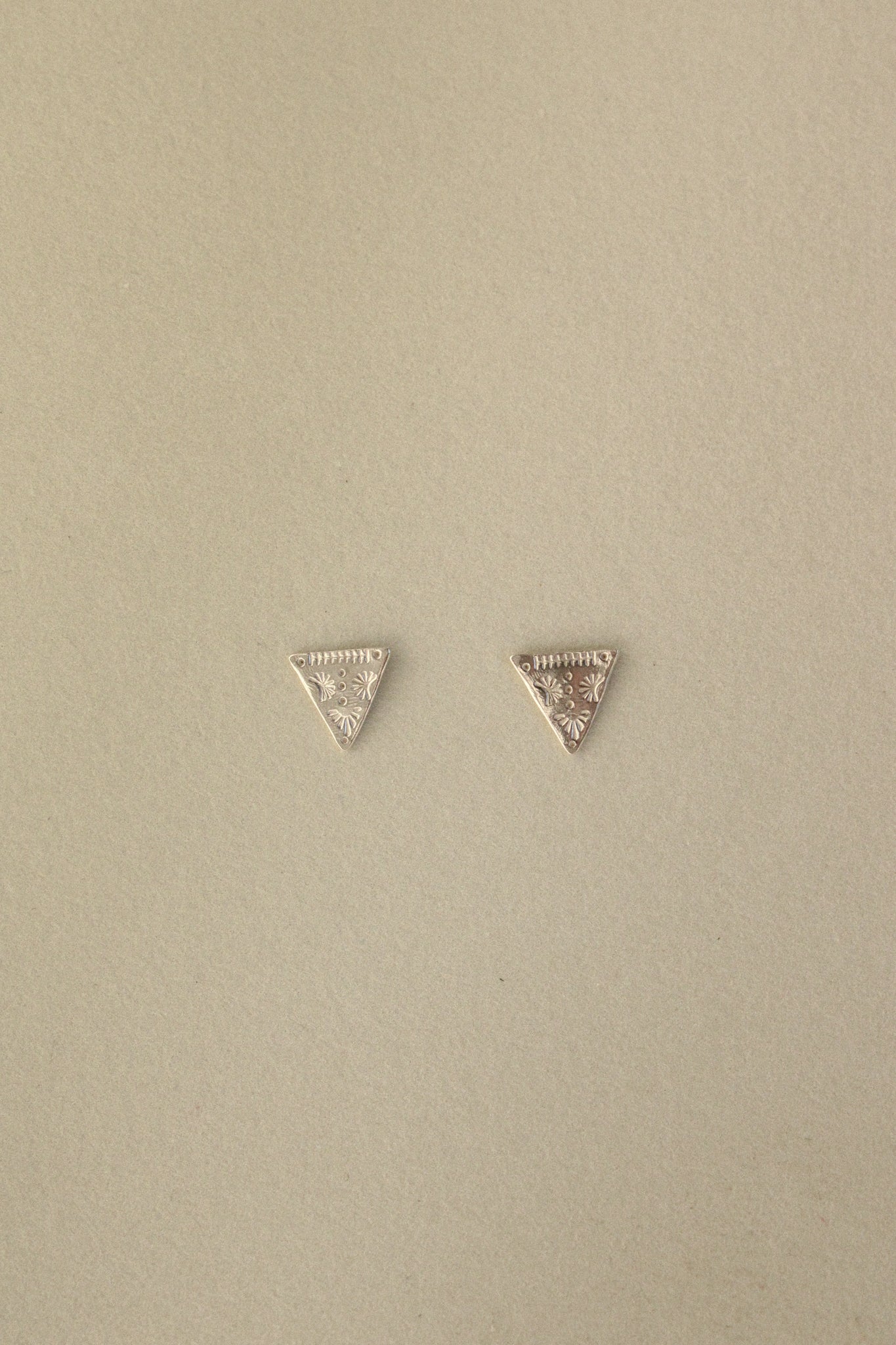 Symétrie Studs