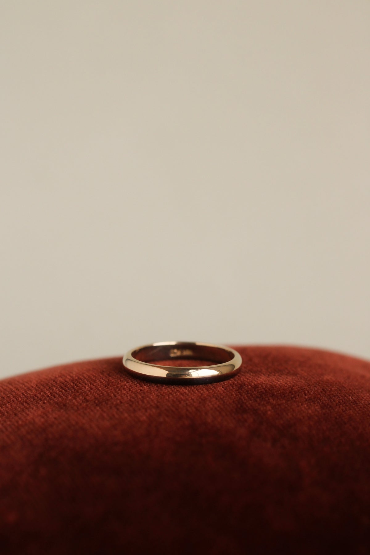 14k Classic Half Round Band