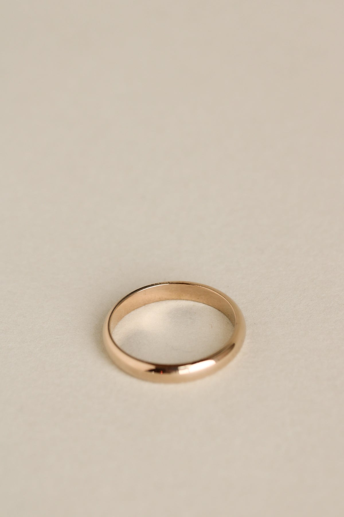 14k Classic Half Round Band
